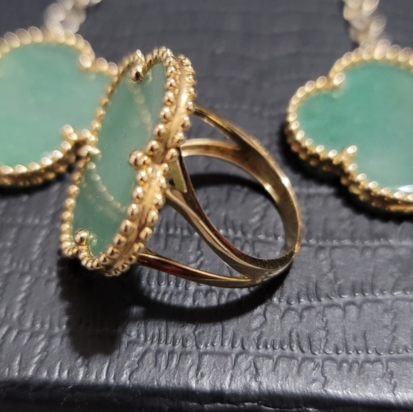 14K Italian Gold with Green Aquamarine Gemstone - Picture 4 of 4